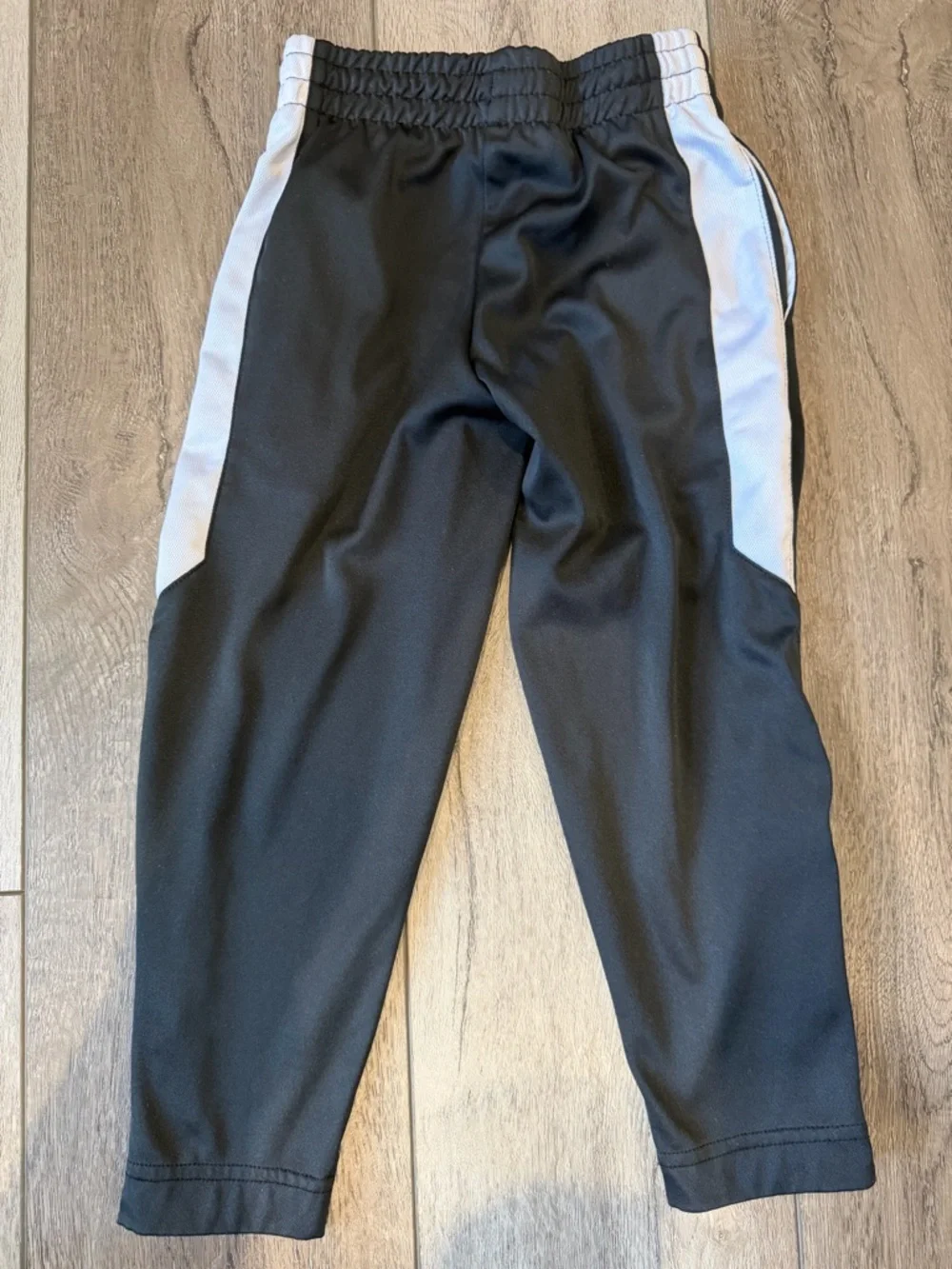 Nike Neon Yellow Long Sleeve Top with Black Pants Set (5) - Picture 7 of 9
